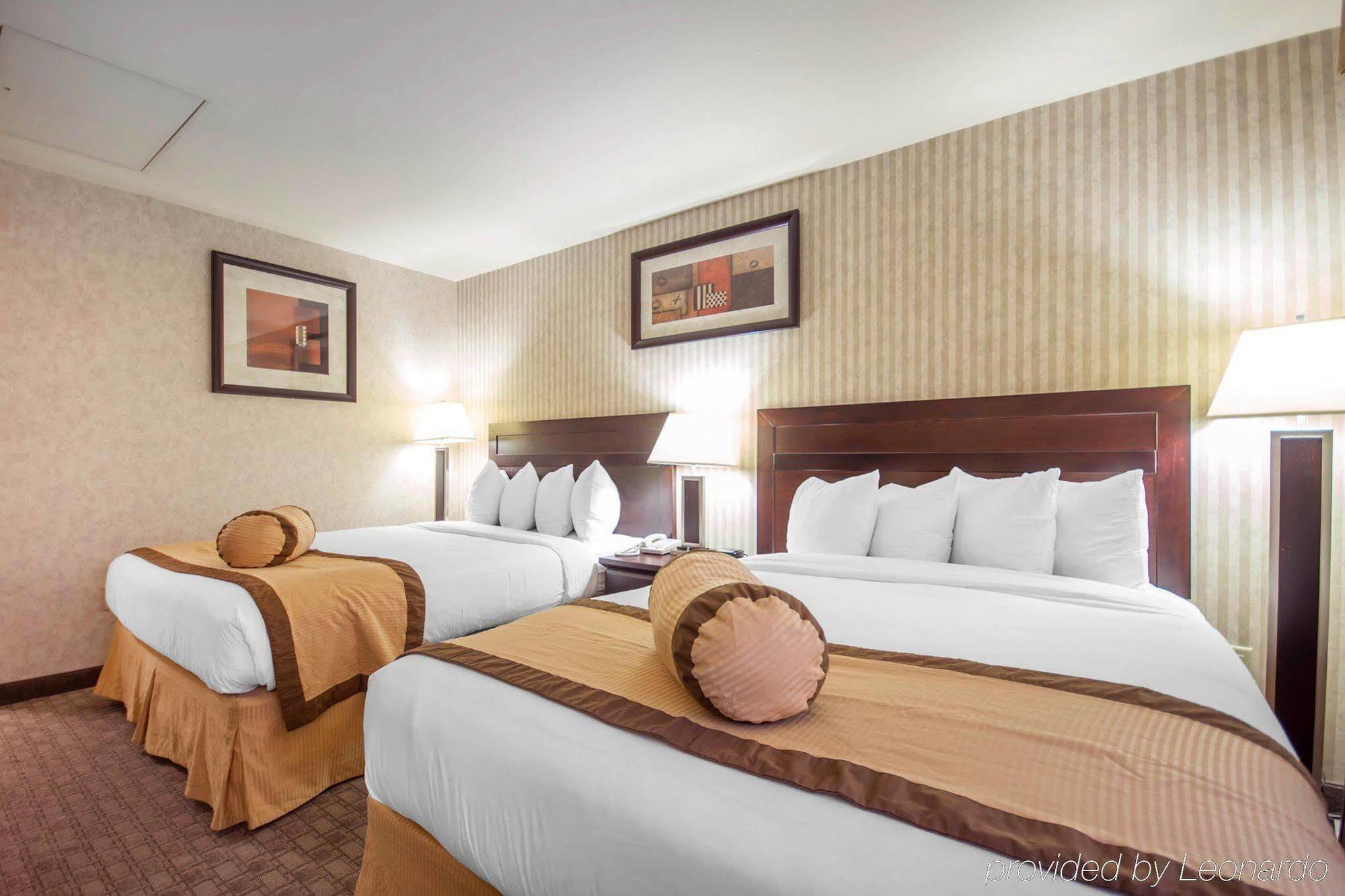 Quality Hotel & Suites Langley Kültér fotó