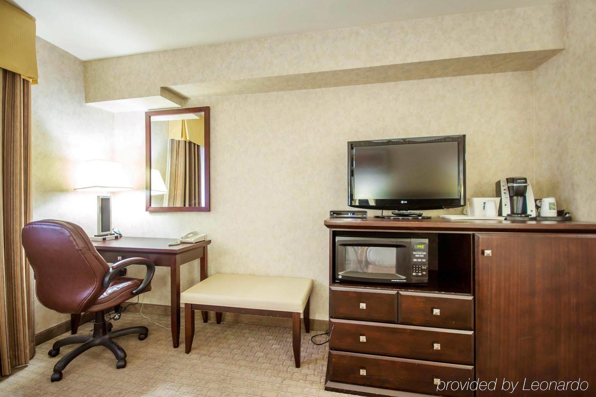 Quality Hotel & Suites Langley Kültér fotó