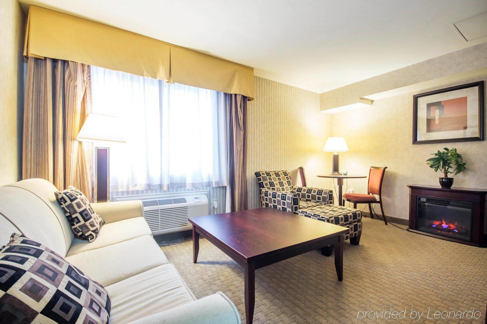 Quality Hotel & Suites Langley Kültér fotó